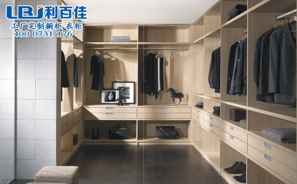 整体衣柜定制2.jpg